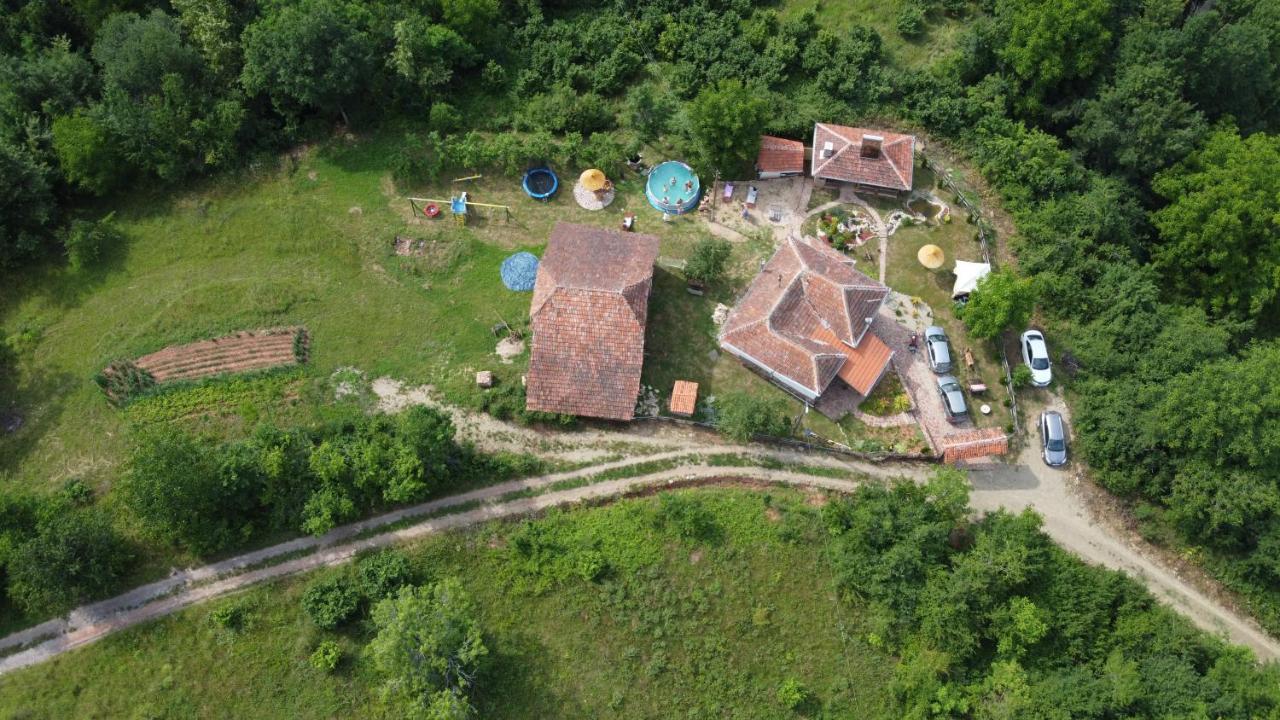 Villa Seosko Domacinstvo „Gabar” à Custica Extérieur photo